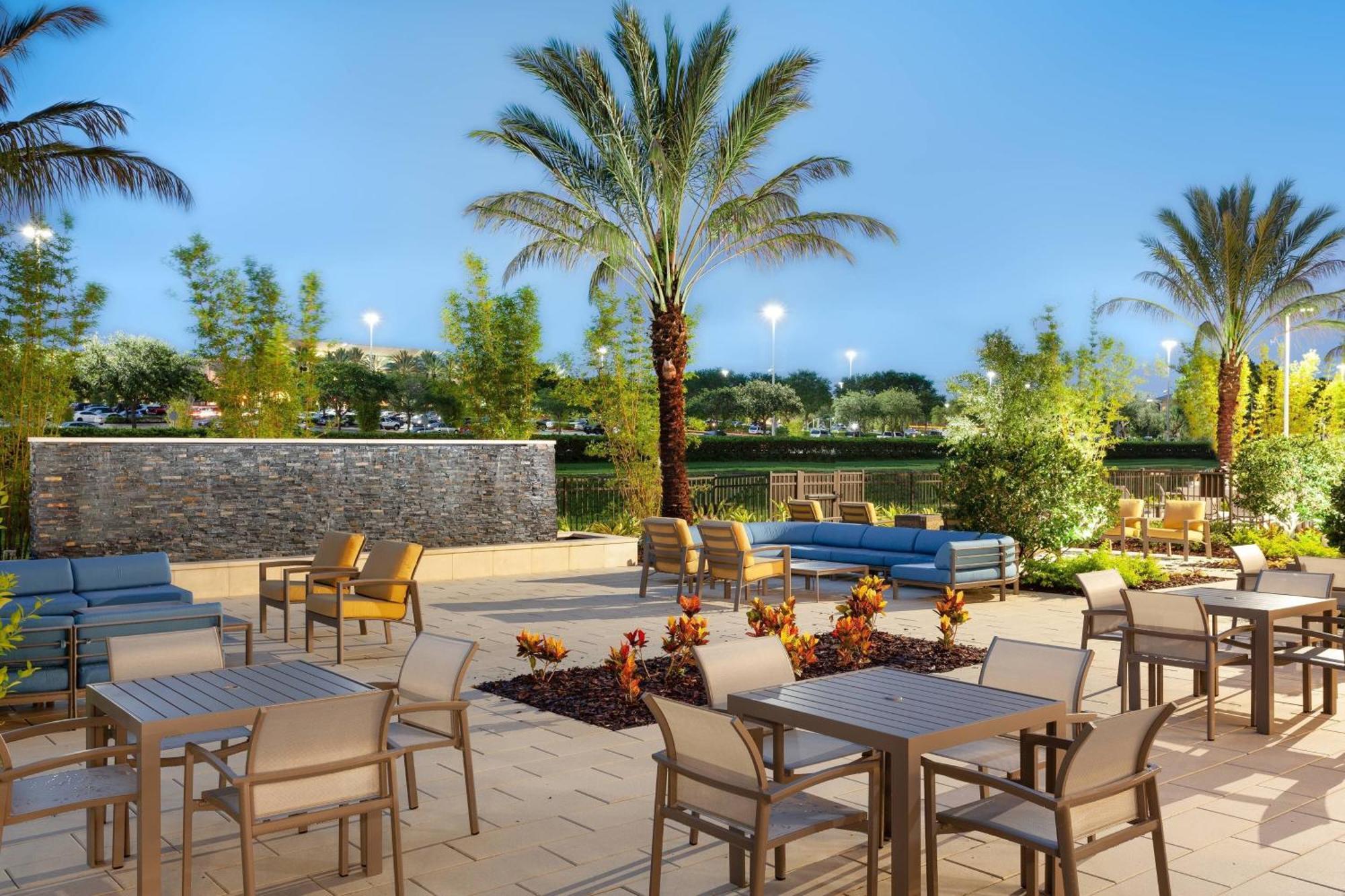 Springhill Suites By Marriott Orlando At Millenia Kültér fotó